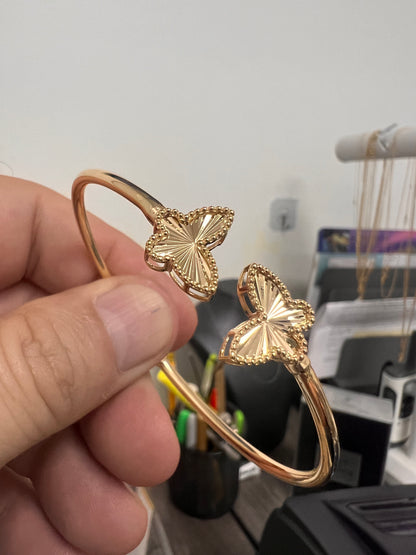 14K Yellow gold butterfly bangle diamond cut-227443