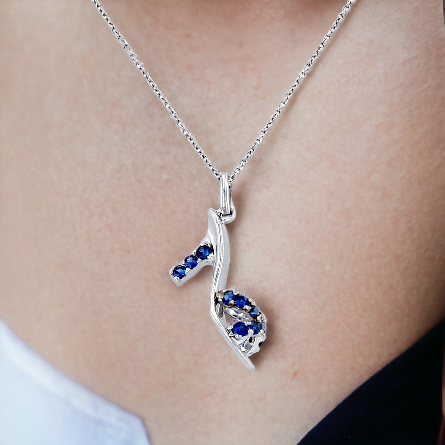 White gold 14k heels sapphire necklace