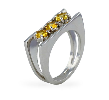 White 14k gold yellow sapphire ring