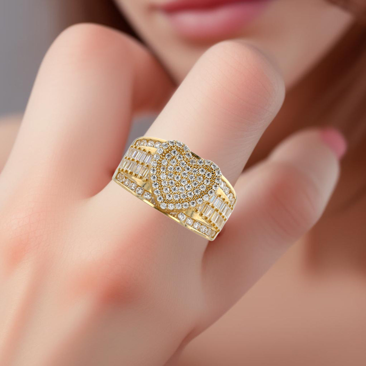Yellow 14k gold princess heart lady’s ring