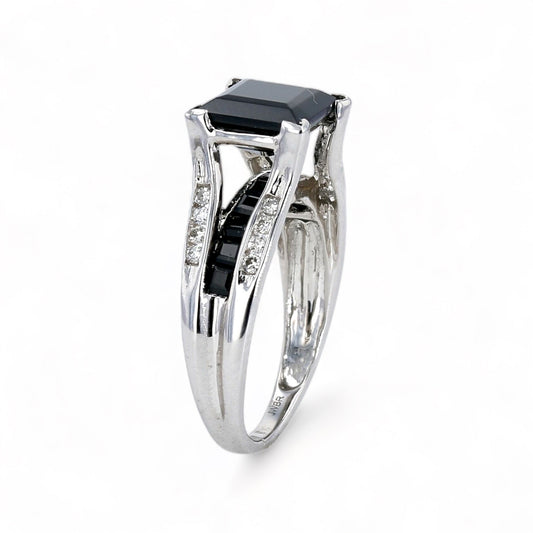 14k White gold Princess especial edition onyx and diamonds ring-26342