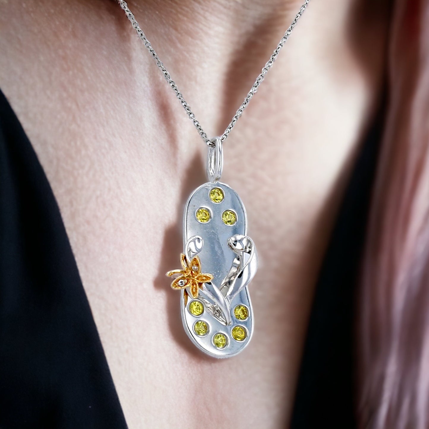White gold 14k necklace flip-flop pendant