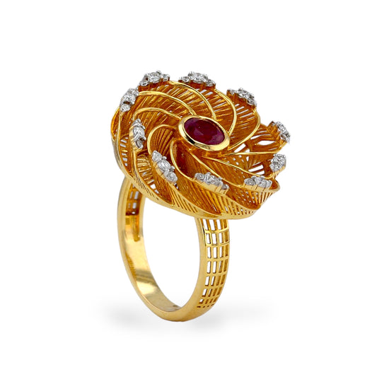 Yellow 14k gold fan ruby and diamonds lady ring