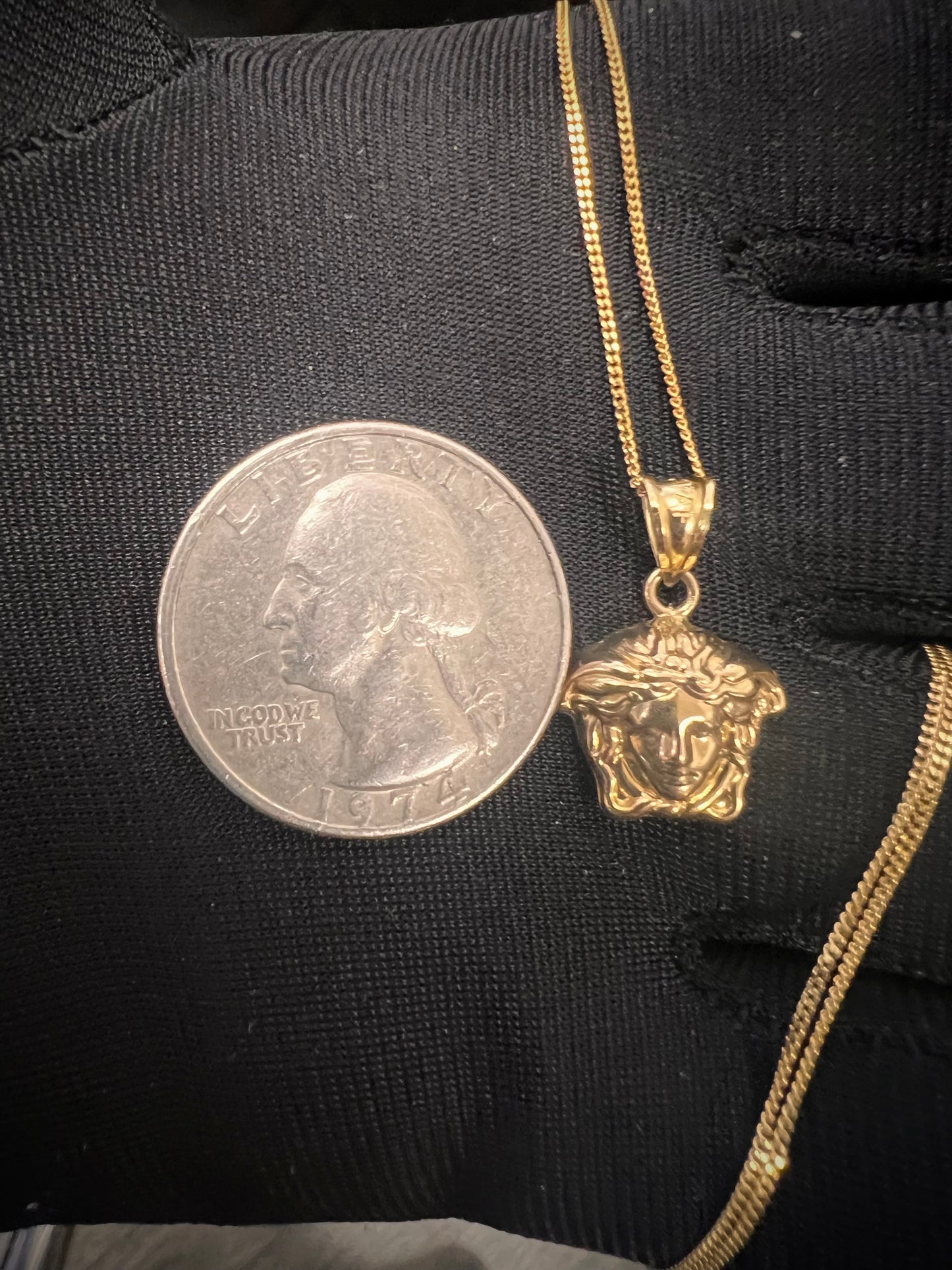 10K Yellow gold medusa pendant chain-14
