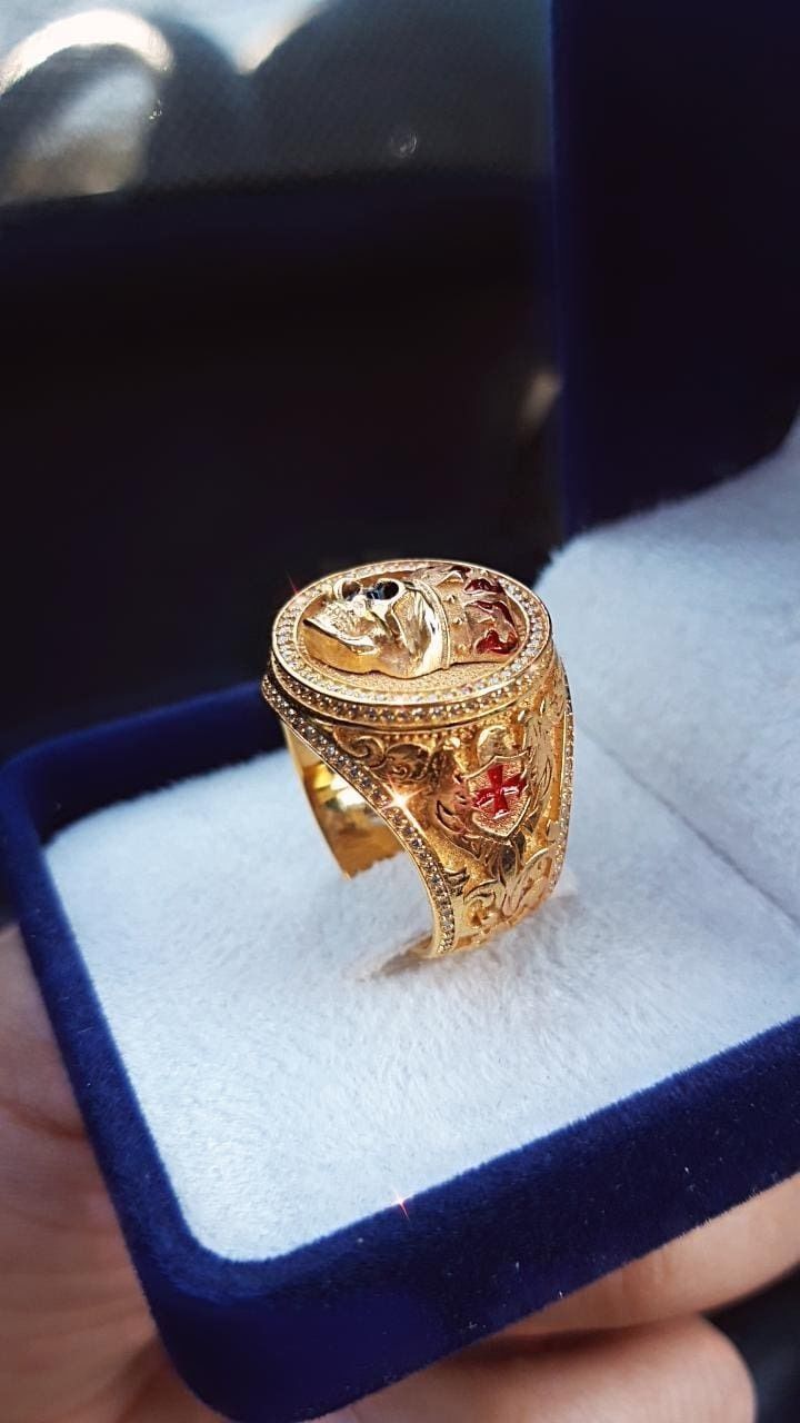 14K yellow gold skull ring