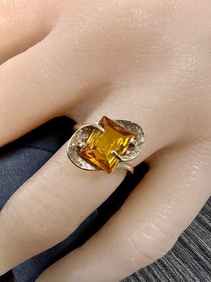 10k yellow gold lotus citrine ring